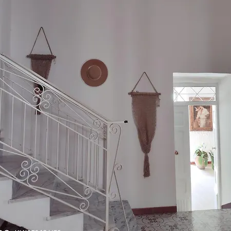 Linda Castellabate Apartament